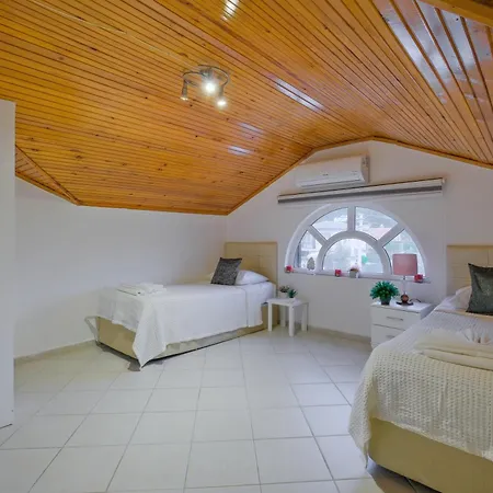 Xclusive Villa