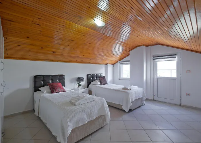 Xclusive * Uzumlu (Aegean)